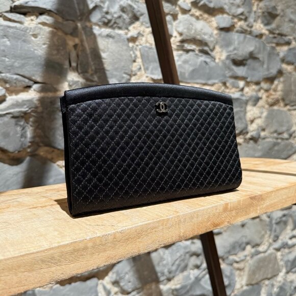 Chanel 2006-2008 Black Quilted Satin Clutch Bag - Picture 2 of 15